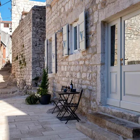 History Hvar 1529 4* هفار